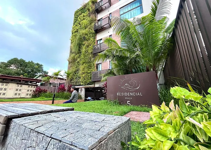 Residencial Praça Cinco - Flats a 200m do mar no Centro Porto de Galinhas por Yolo